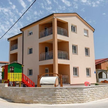 Villa Nivel Вир Екстериор снимка