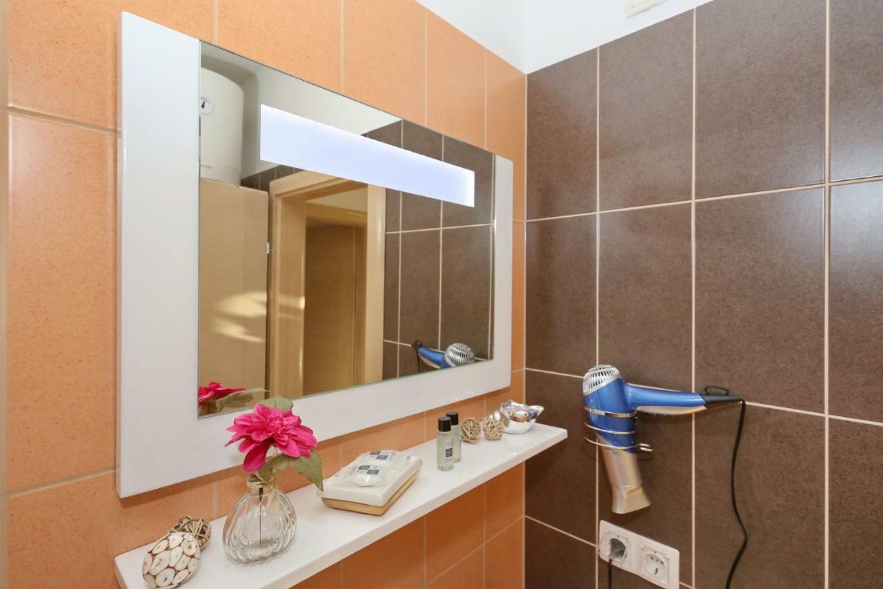 Villa Nivel Вир Екстериор снимка