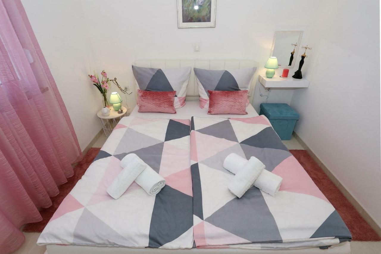 Villa Nivel Вир Екстериор снимка